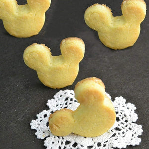 Set De Reposteria 5pcs Cortadores Galletas Moldes Pascua Mickey Mouse Color Gris