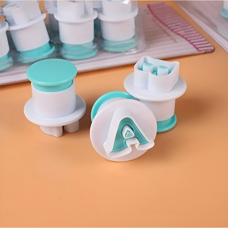 26 Cortador Fondant Letras Mayuscula Cortadores Con Expulsor