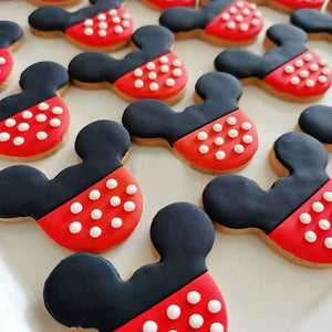 Set De Reposteria 5pcs Cortadores Galletas Moldes Pascua Mickey Mouse Color Gris